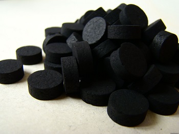 تجدر الإشارة إلى أن الفحم المنشط يجب أن يستخدم فقط في شكل أقراص